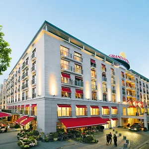 Grand Elysee 5* Hamburg-Harburg